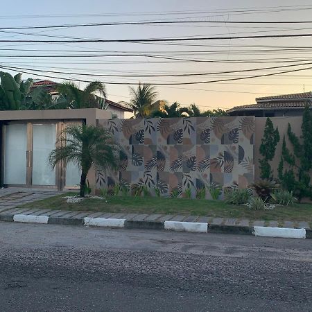 Casa De Temporada 4 Quartos Sendo 2 Suites Em Vilas Do Atlantico - 200 M Da Praia E 6 Km Da Capital Лауру-ди-Фрейтас Экстерьер фото