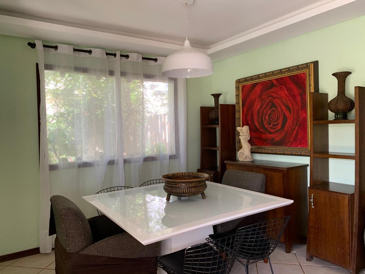 Casa De Temporada 4 Quartos Sendo 2 Suites Em Vilas Do Atlantico - 200 M Da Praia E 6 Km Da Capital Лауру-ди-Фрейтас Экстерьер фото