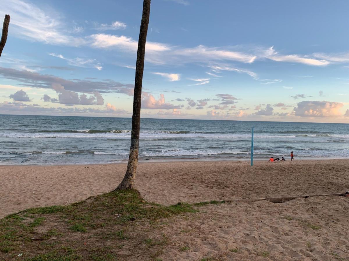 Casa De Temporada 4 Quartos Sendo 2 Suites Em Vilas Do Atlantico - 200 M Da Praia E 6 Km Da Capital Лауру-ди-Фрейтас Экстерьер фото