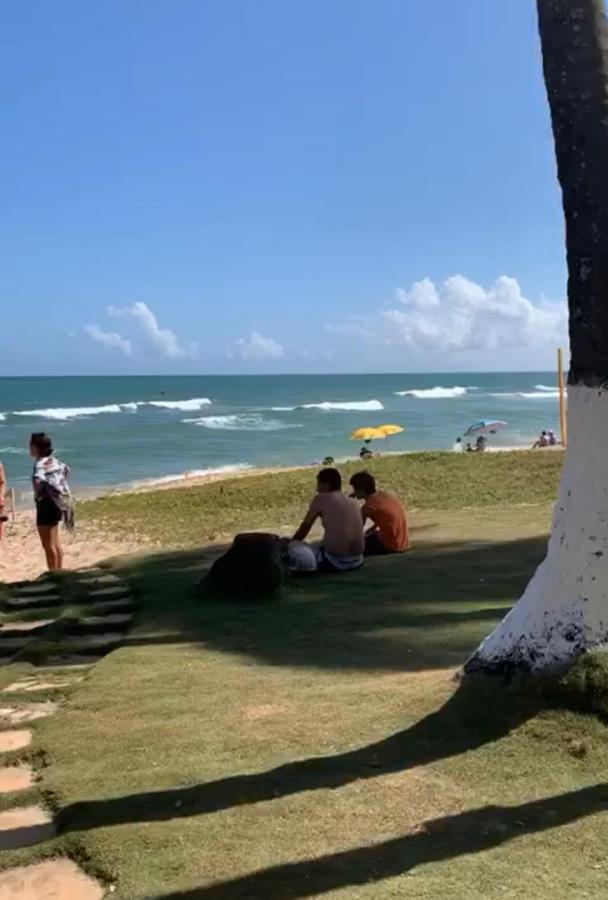Casa De Temporada 4 Quartos Sendo 2 Suites Em Vilas Do Atlantico - 200 M Da Praia E 6 Km Da Capital Лауру-ди-Фрейтас Экстерьер фото